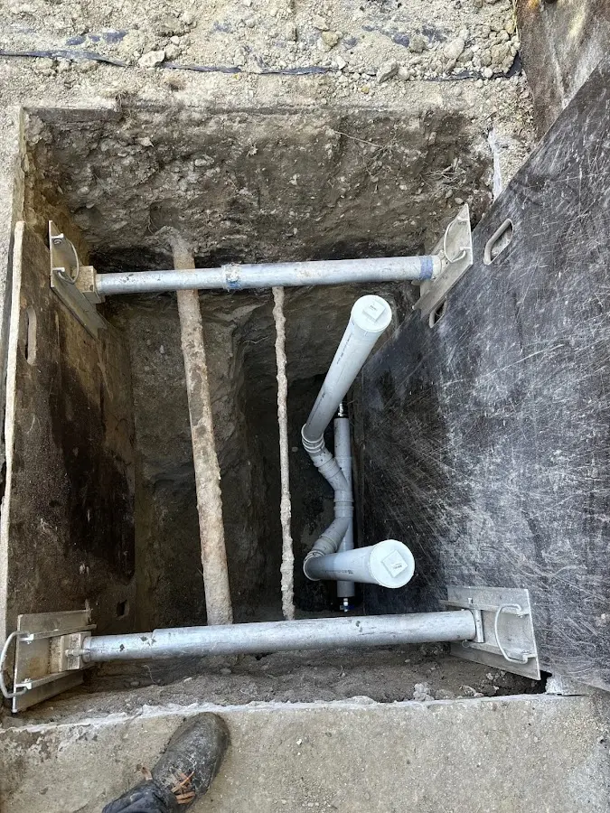 Experienced plumber completing Gas Line Repair work in Floyds Knobs